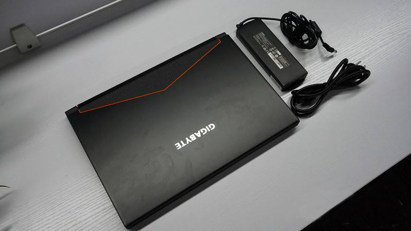 技嘉aero 15-classic笔记本u盘重装win7系统教程