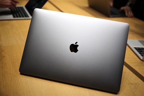 苹果MacBook Pro i9顶配版