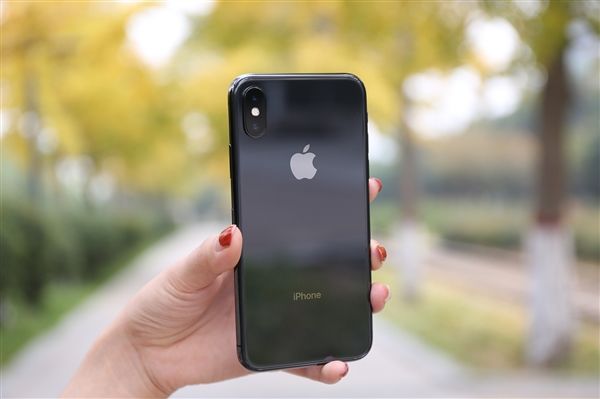 iPhone XS进水损坏苹果防水宣传引争议